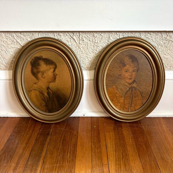 Set of 2 Vintage Victorian Girl & Boy Prints  in Wooden Oval Frames - Picture 15 of 15